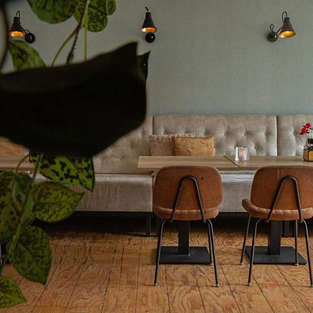 Hotel-Restaurant De Walvisvaarder ホルム エクステリア 写真